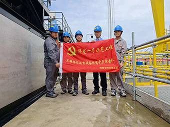 業(yè)主給華新機(jī)電黨員突擊隊(duì)頒了“金牌”！